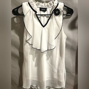 B.wear, while and black, size small